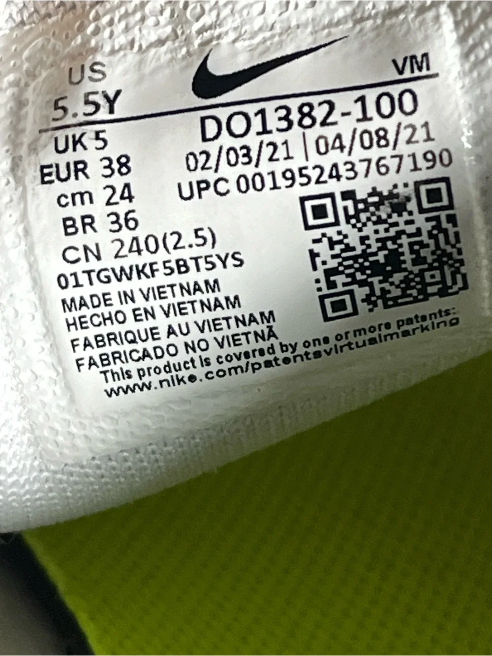 Nike Air Max 270 size 5.5 good condition